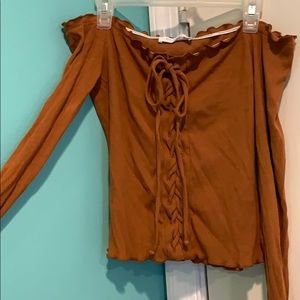 Off the shoulder long sleeve crop top